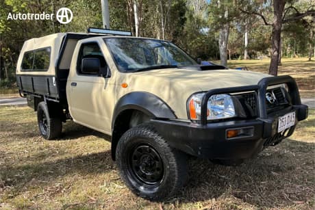 White 2009 Nissan Navara Cab Chassis Dx (4X4)