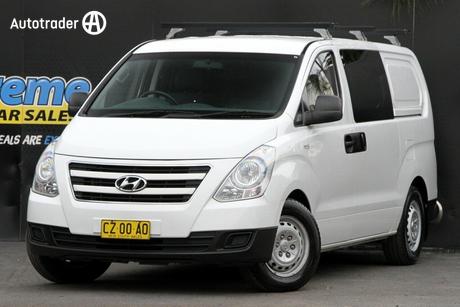 White 2017 Hyundai Iload Commercial TQ3-V SERIES II