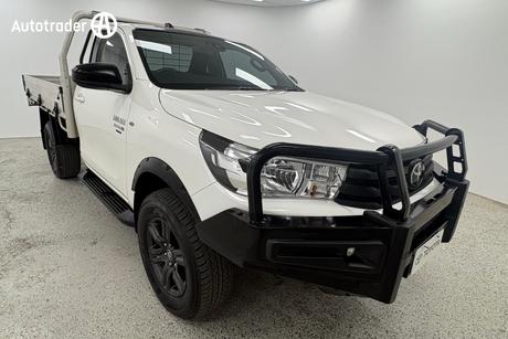 White 2024 Toyota Hilux Cab Chassis Sr (4X4)