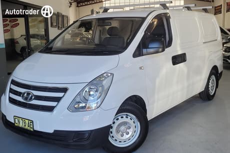 White 2017 Hyundai Iload Van