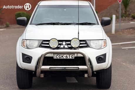 White 2012 Mitsubishi Triton Double Cab Utility Glx (4X4)