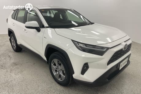 White 2025 Toyota RAV4 Wagon Gx (Awd) Hybrid