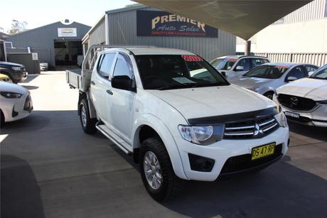 White 2015 Mitsubishi Triton Double Cab Utility Glx (4X4)