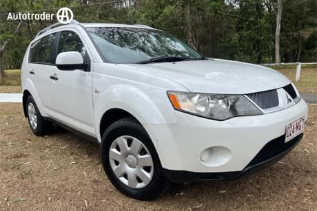 White 2007 Mitsubishi Outlander Wagon Ls