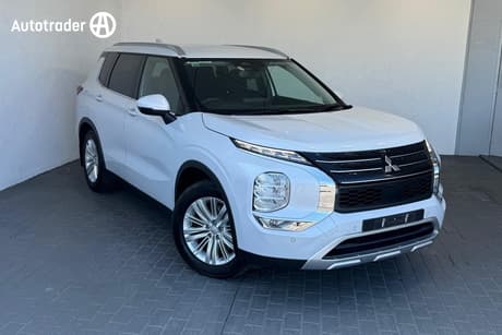 White 2022 Mitsubishi Outlander Wagon Ls 7 Seat (Awd)