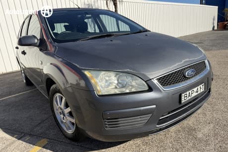 Grey 2006 Ford Focus Hatchback Cl