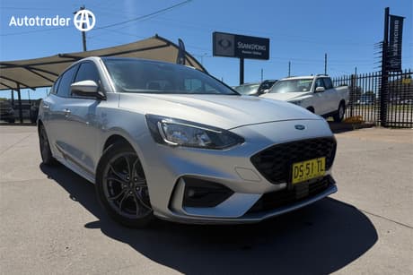 Silver 2018 Ford Focus Hatchback St-Line