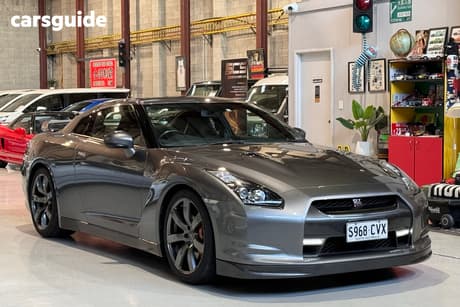 Grey 2007 Nissan GT-R Coupe PREMIUM