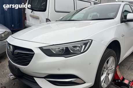 White 2018 Holden Commodore Liftback Lt
