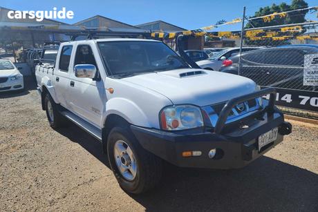 2009 Nissan Navara Dual Cab Pick-up St-R (4X4)