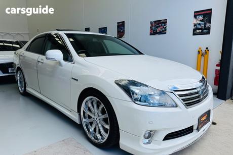 White 2012 Toyota Crown Sedan MAJESTA (HYBRID)