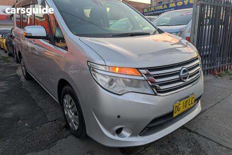 Silver 2016 Nissan Serena Wagon Highway Star G (Hybrid)