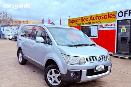 Silver 2007 Mitsubishi Delica Wagon D5