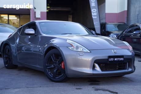 Grey 2009 Nissan 370Z Coupe