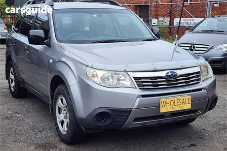 Grey 2010 Subaru Forester SUV X