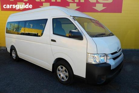 White 2017 Toyota HiAce Bus Commuter (12 Seats)