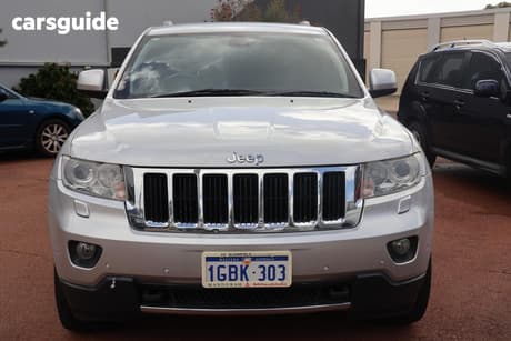 Silver 2011 Jeep Grand Cherokee Wagon Limited (4X4)