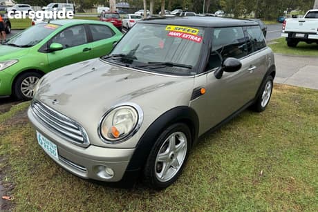 Gold 2007 Mini Cooper Hatchback