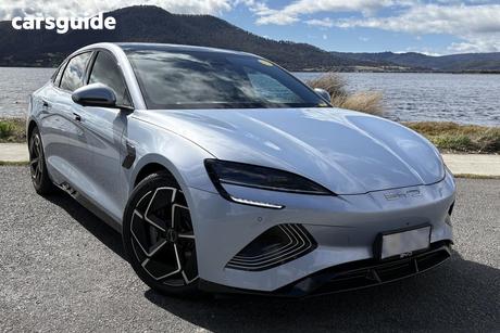 Blue 2024 BYD Seal Sedan Performance