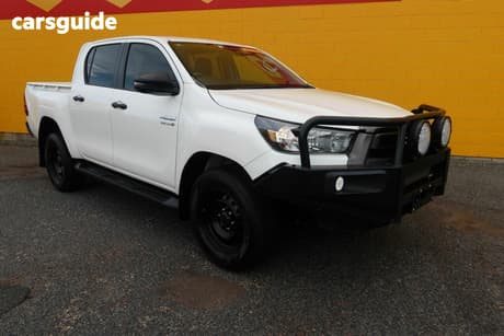 White 2022 Toyota Hilux Double Cab Pick Up Sr Hi-Rider (4X2)