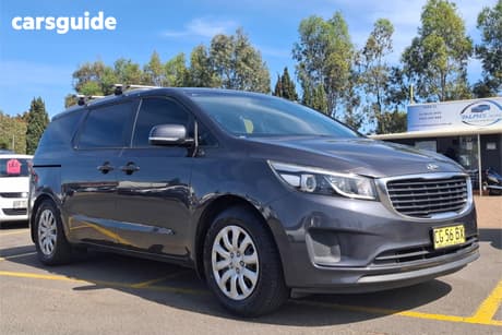 Grey 2015 Kia Carnival Wagon S