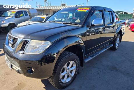 Black 2011 Nissan Navara Dual Cab Pick-up St-X (4X4)
