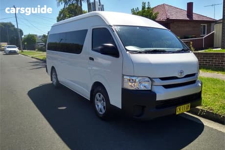White 2016 Toyota HiAce Bus Commuter (12 Seats)