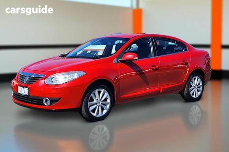 Red 2013 Renault Fluence Sedan Privilege