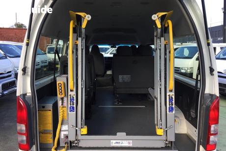 White 2014 Toyota HiAce Bus Commuter