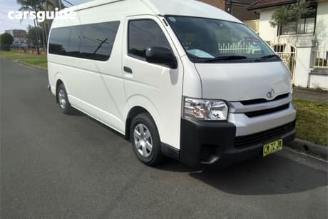 White 2017 Toyota HiAce Bus Commuter (12 Seats)