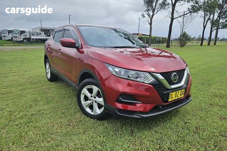 Red 2020 Nissan Qashqai Wagon St