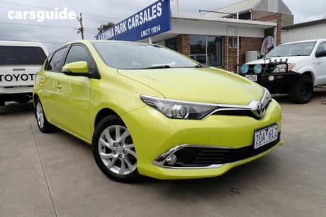 Green 2016 Toyota Corolla Hatch ASCENT SPORT