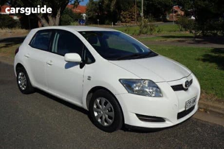 White 2008 Toyota Corolla Hatchback Ascent