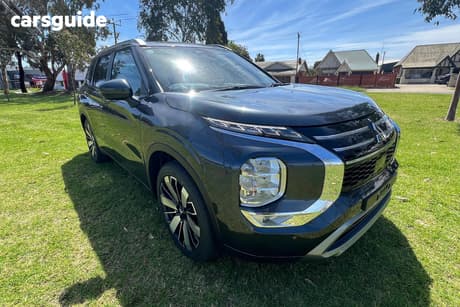 Grey 2025 Mitsubishi Outlander Wagon Aspire 7 Seat (Awd)