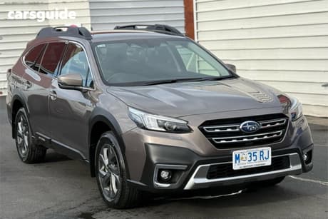 Brown 2022 Subaru Outback Wagon Awd
