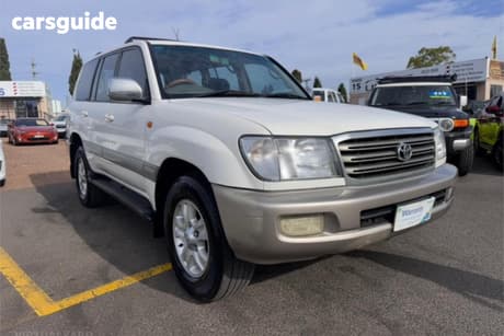 White 2003 Toyota Landcruiser Wagon Sahara (4X4)