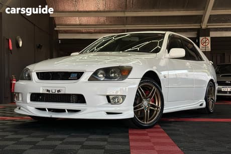 White 2000 Toyota Altezza Sedan TOMS 280T 4DR SEDAN 6SP MAN 2.0I