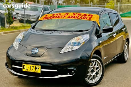 Black 2016 Nissan Leaf Hatchback G (Electric)