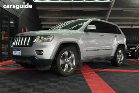 Silver 2011 Jeep Grand Cherokee Wagon Limited (4X4)