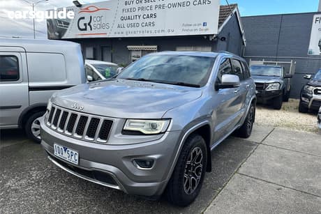Silver 2014 Jeep Grand Cherokee Wagon Overland (4X4)