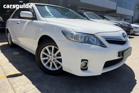White 2011 Toyota Camry Sedan Hybrid