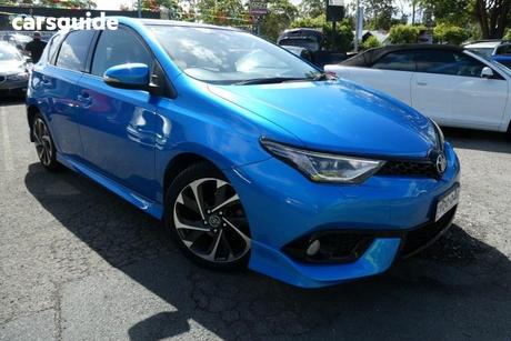 Blue 2015 Toyota Corolla Hatchback Zr