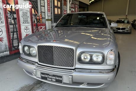 Silver 2001 Bentley Arnage Sedan Red Label
