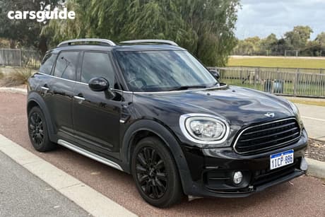 Black 2018 Mini Countryman Wagon Cooper