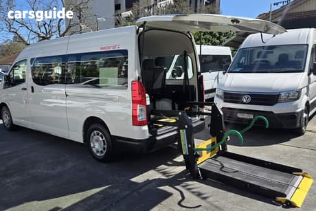 White 2020 Toyota HiAce Bus Slwb Commuter (12 Seats)