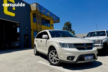 White 2012 Dodge Journey Wagon R/T