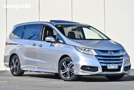 Silver 2014 Honda Odyssey Wagon Vti-L