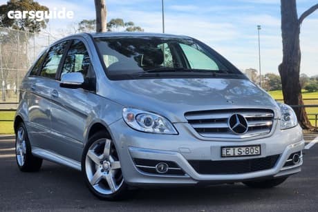 Silver 2011 Mercedes-Benz B200 Hatchback