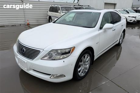White 2007 Lexus LS Sedan HYBRID