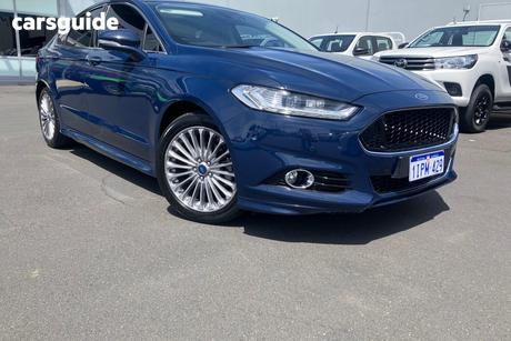 Blue 2017 Ford Mondeo Hatchback Titanium